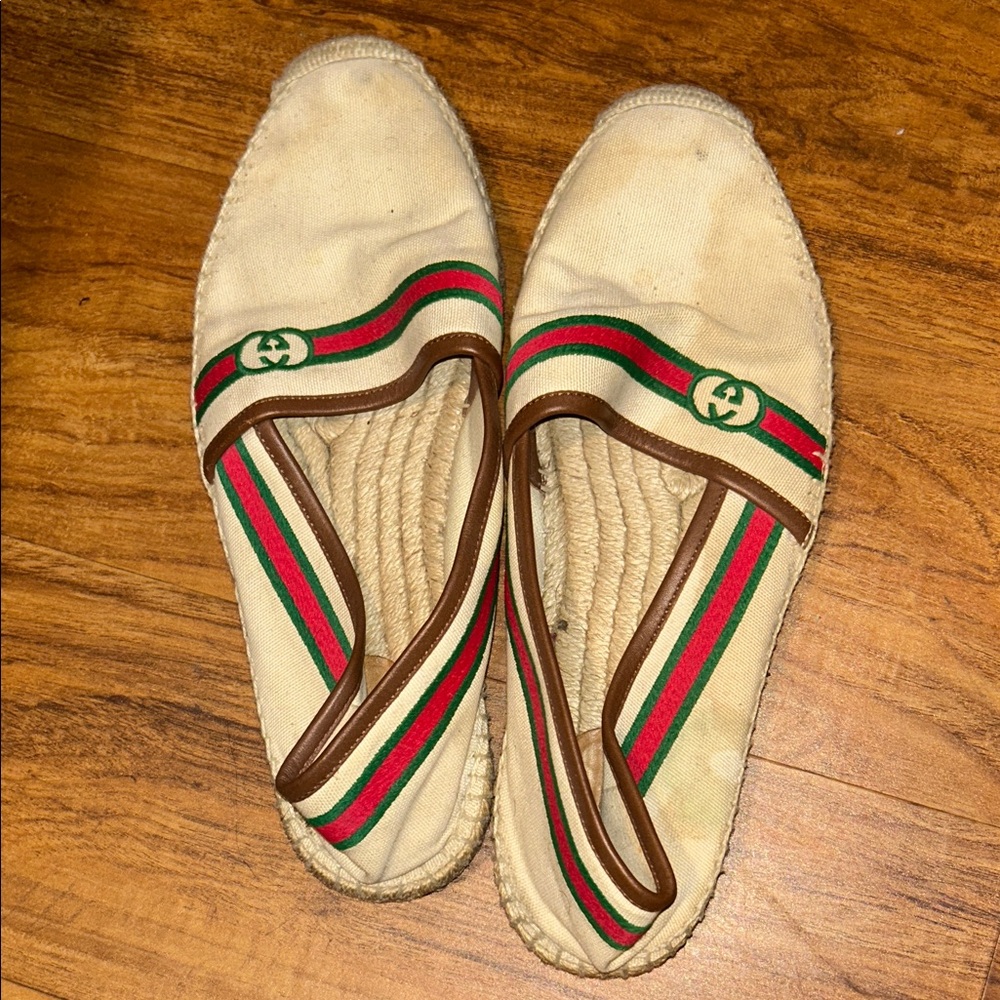 Gucci Beige Slip-On Espadrilles with Red and Green Accents